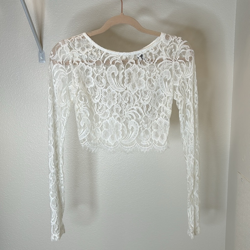 Windsor Floral Lace Crop Top - Picture 4 of 8